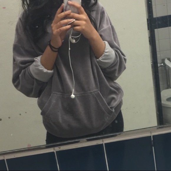 Oversized Sweatshirt - Picture 4 of 4